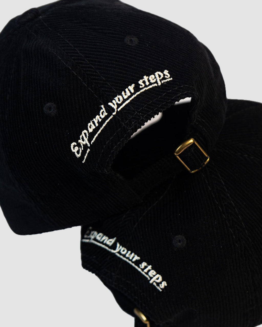 Caps B G